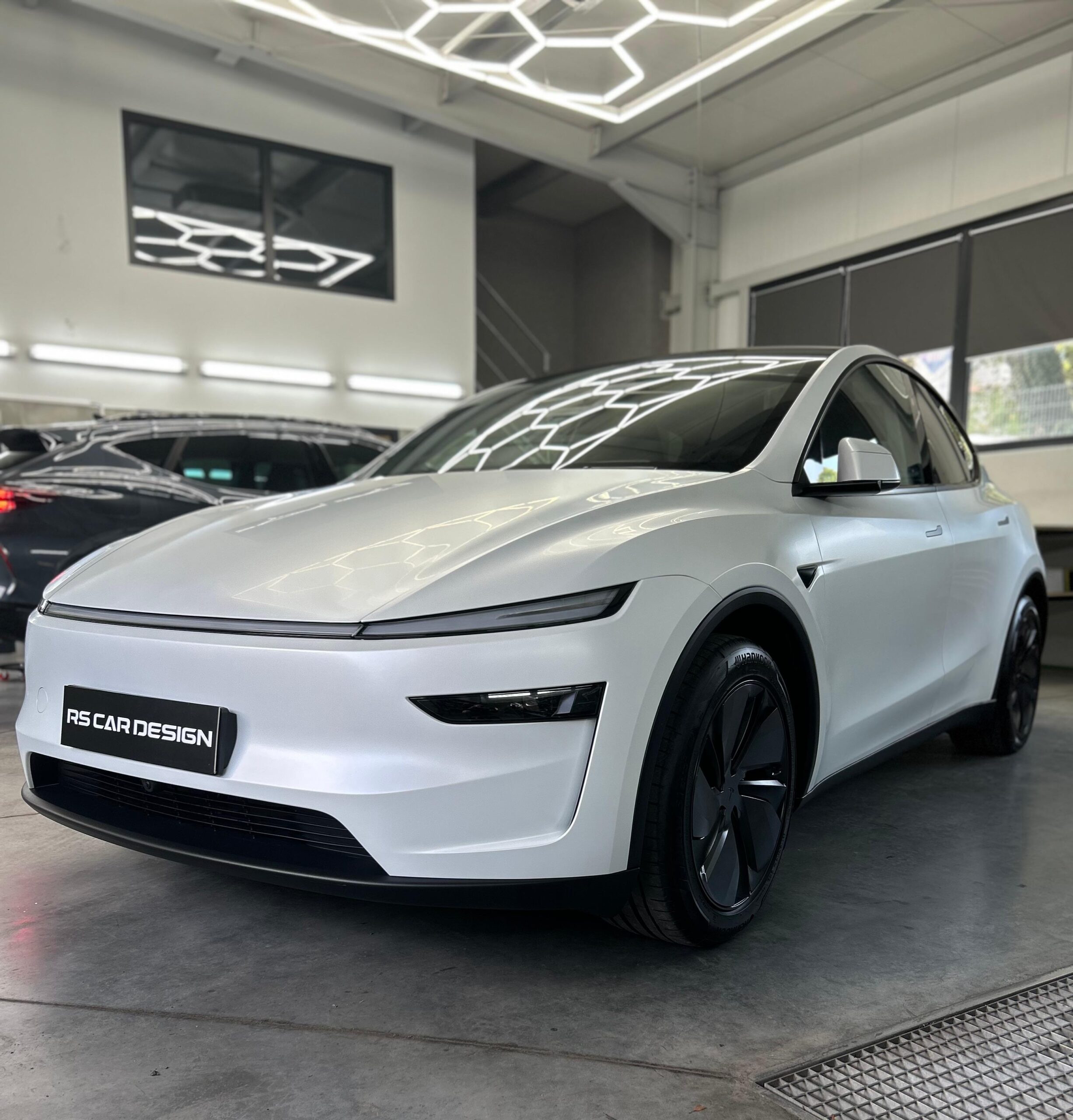 Zabezpieczenie folią ochronną: Tesla Model Y